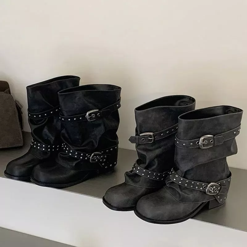 Confronto delle varianti Nero e Grigio Scuro degli anfibi donna N89805
