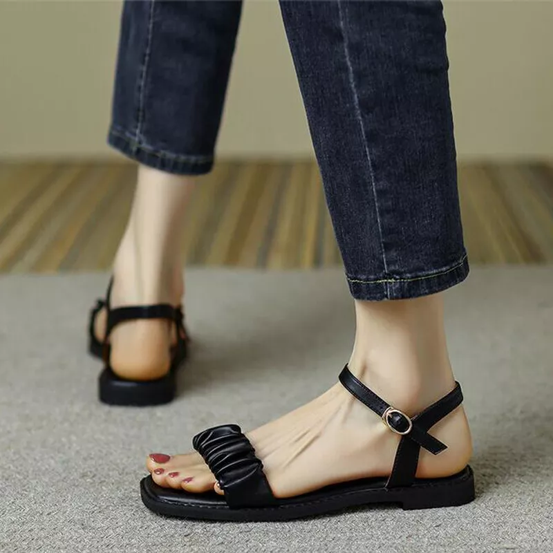Stratuxx Kaze Sandali Piatti Da Donna – Ecopelle Con Memory Foam – Design A Fascia – Colori Nero E Bianco – 38 EU