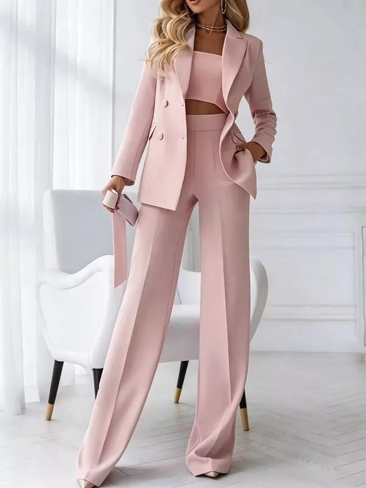 Completo donna giacca e pantaloni rosa con top abbinato
