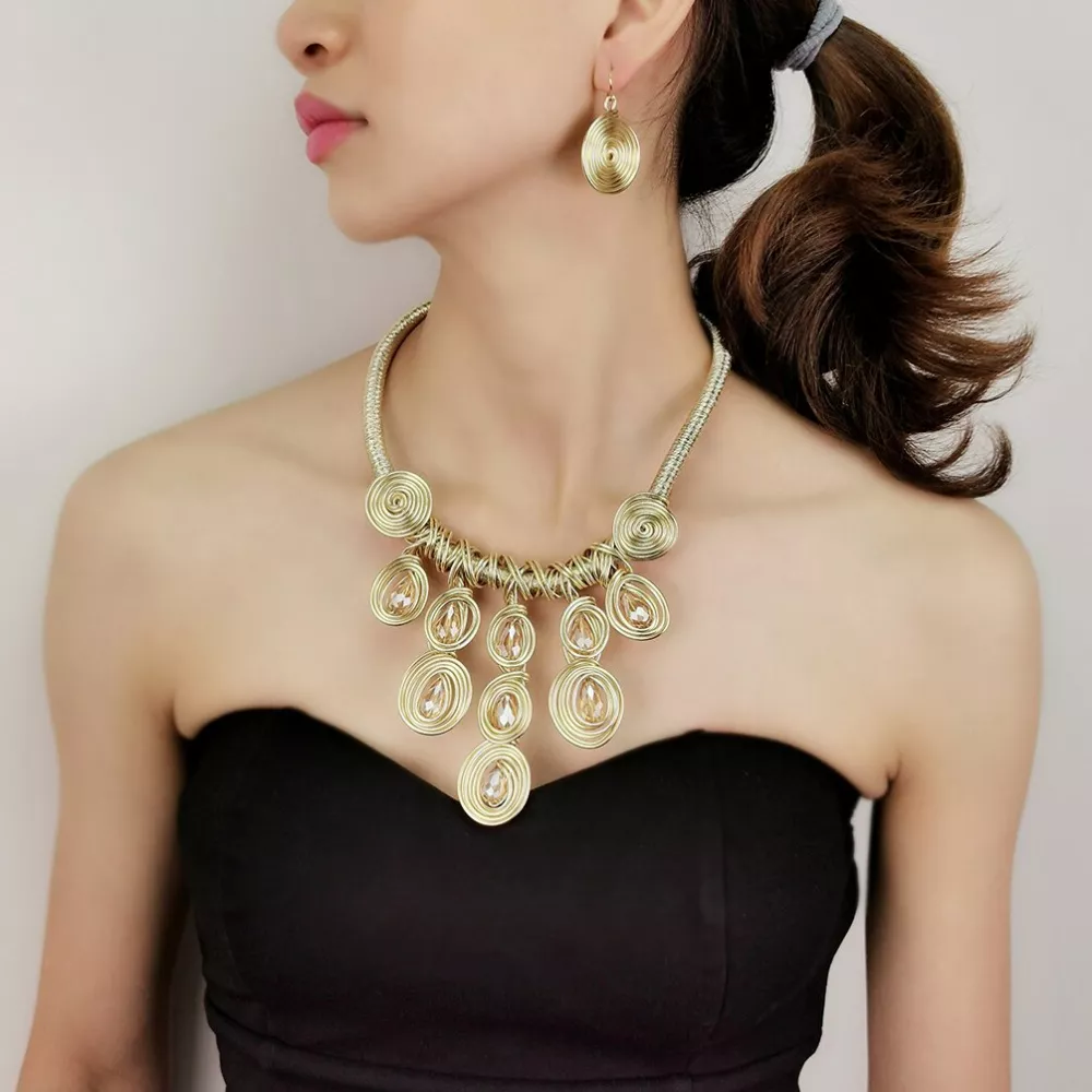 18 carati Oro giallo - Collana con pendente - Perle 18 carati Oro giallo - Collana con pendente - Perle