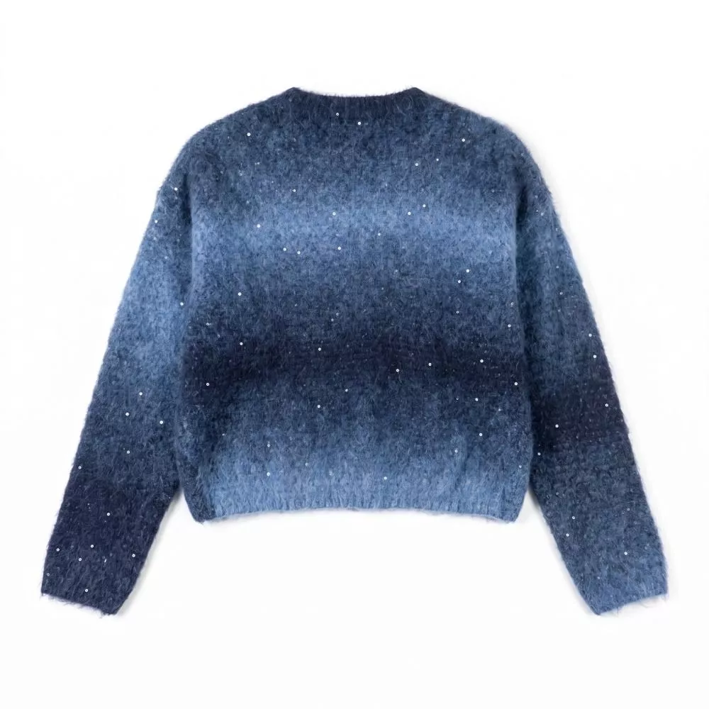 Maglione donna blu sfumato disposto su sfondo bianco, retro